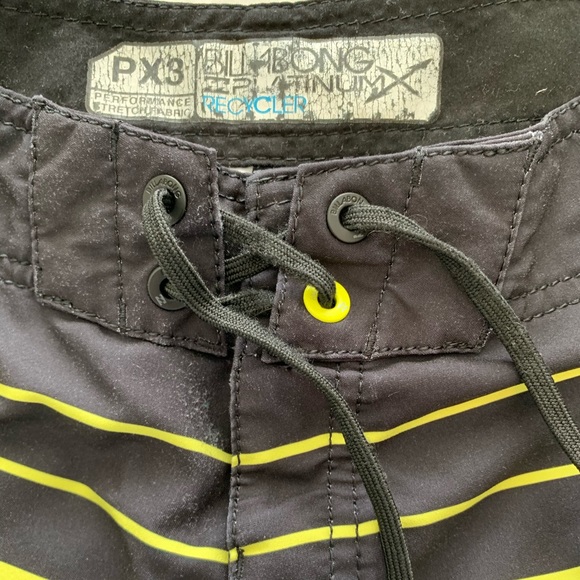 Billabong Platinum Boardshort - Picture 3 of 3